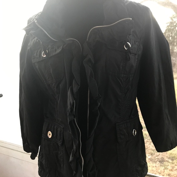 White House Black Market Black Ruffled Lapel Light Nylon Jacket Size 14 - Picture 3 of 10